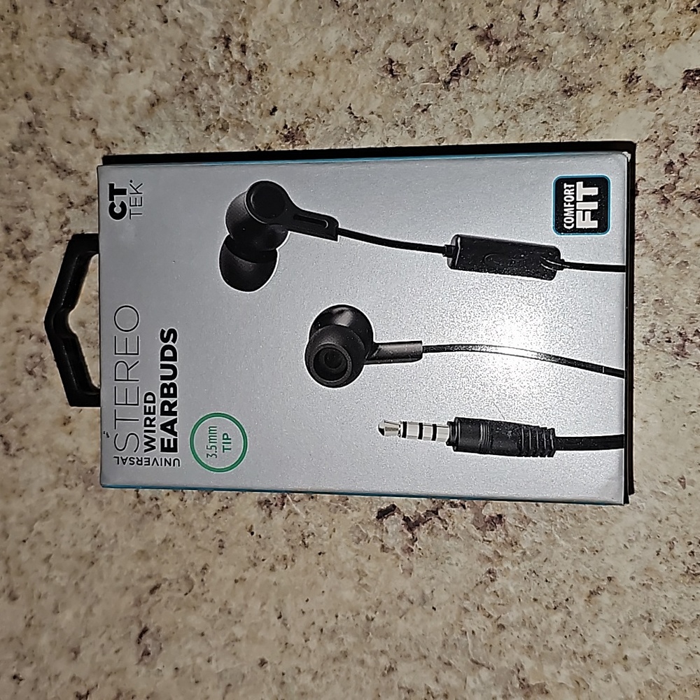 New Ear buds - Picture 1 of 4